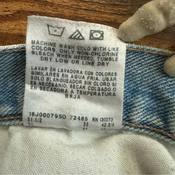 Vintage 2000s Wrangler Light Wash Faded Denim Jeans ~ Size 30 X 32 - Picture 11 of 11